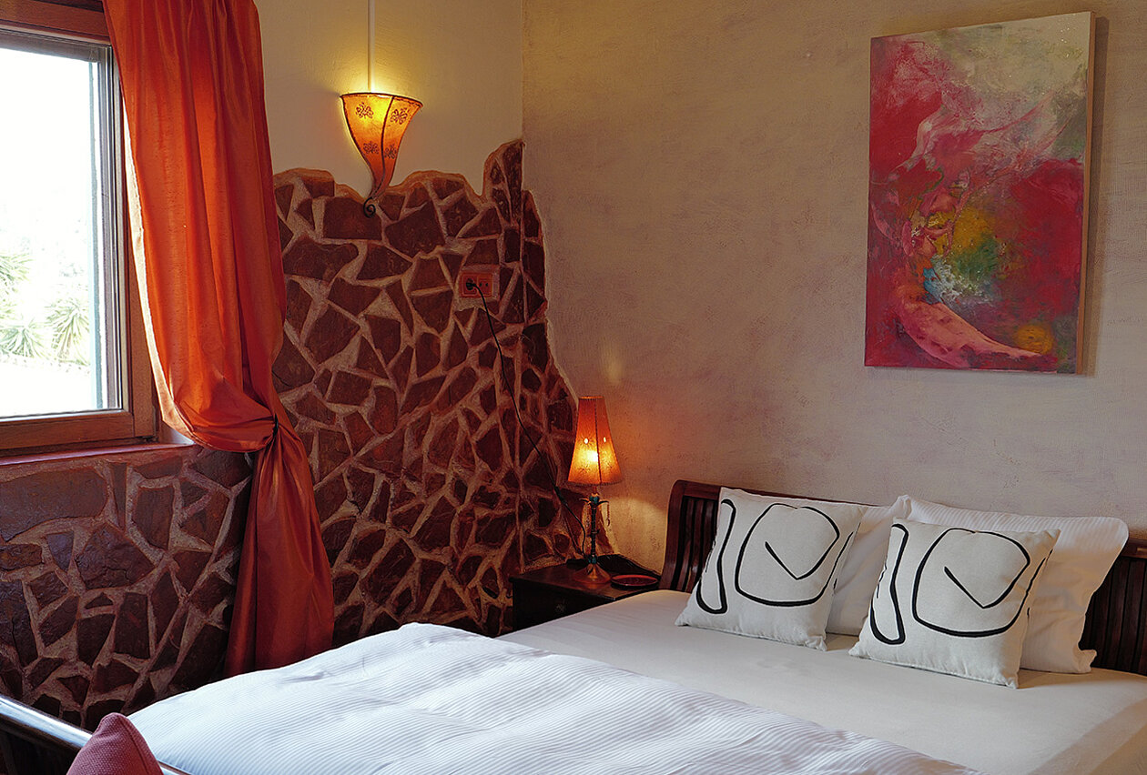 Doppelzimmer Chili Doppelzimmer Chili ausgestattet in schönen Rottönen