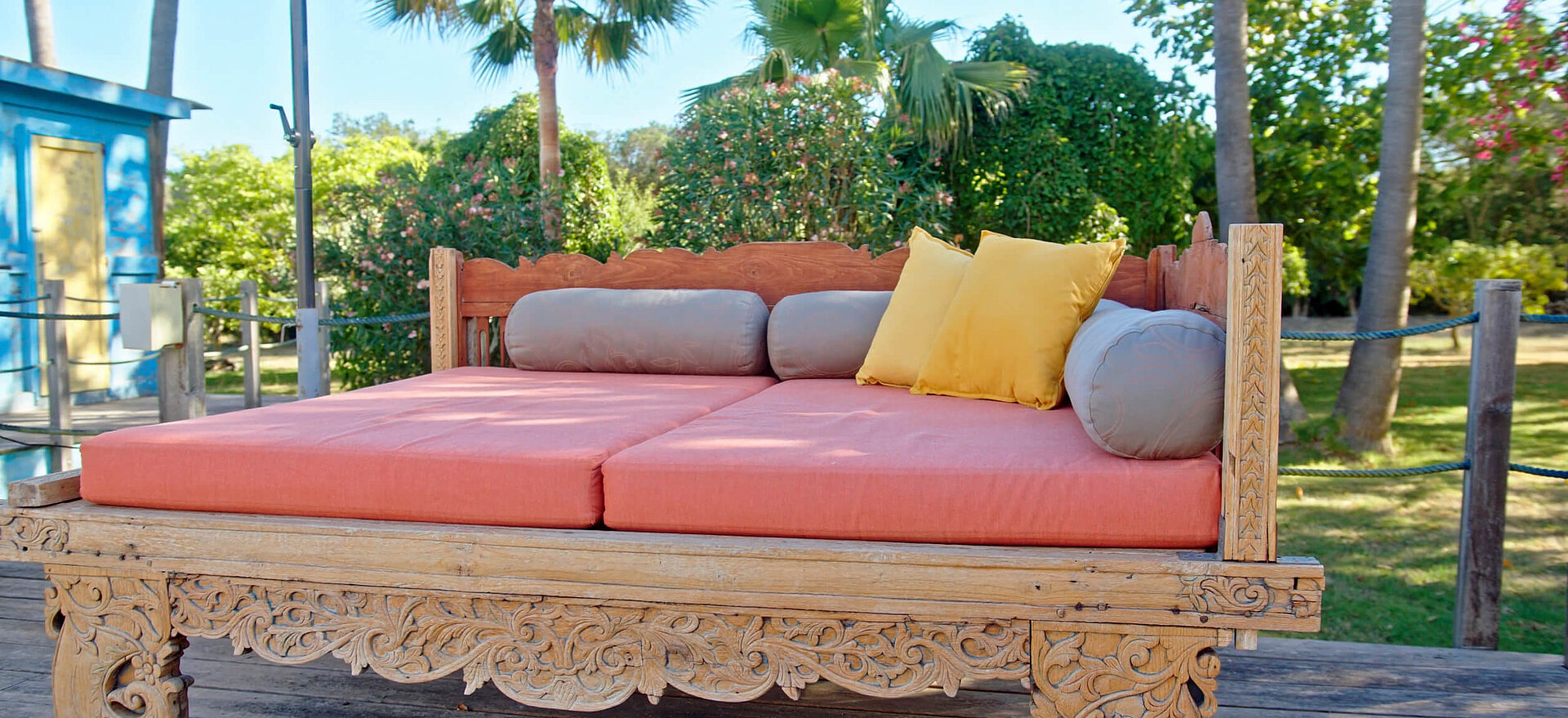 Limoncello Über uns: Bali-Bett Kopfbild Bali-Bett